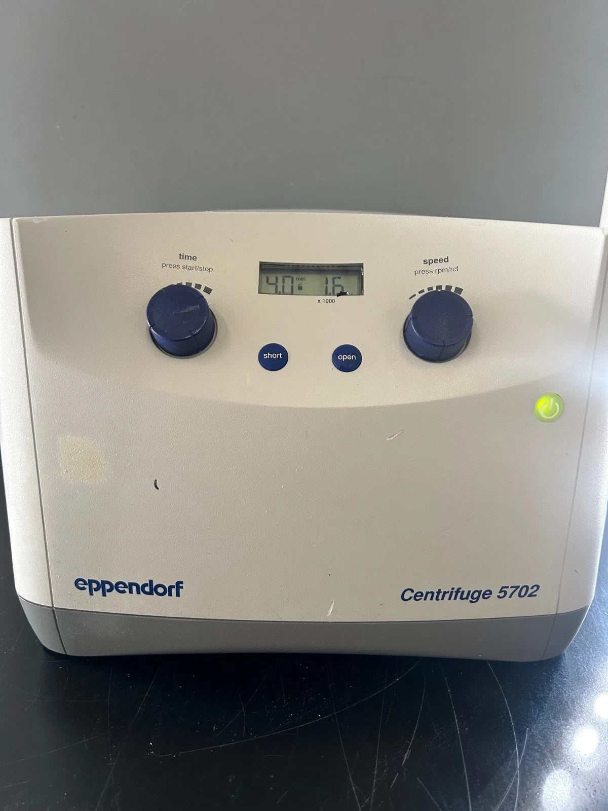 Eppendorf 5702 Centrifuge with A-4-38 Rotor