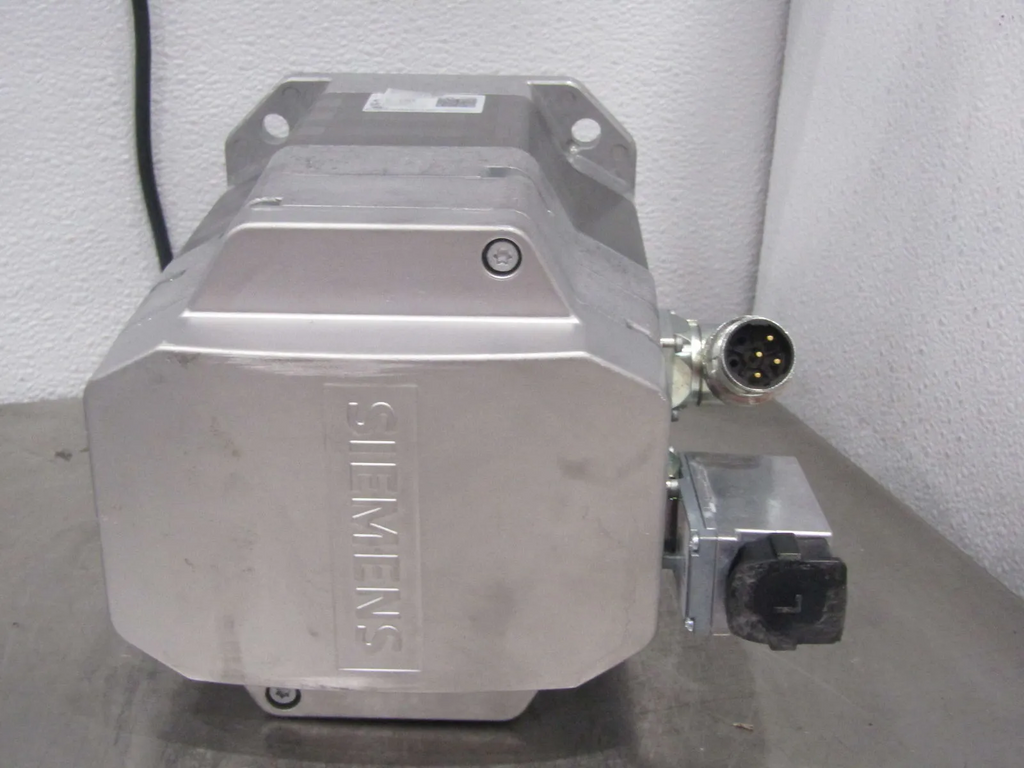 Share Siemens Servo Motor IP65, 3000 rpm, Sinamics S110/S120 - PN: 1FK7083-5AF7