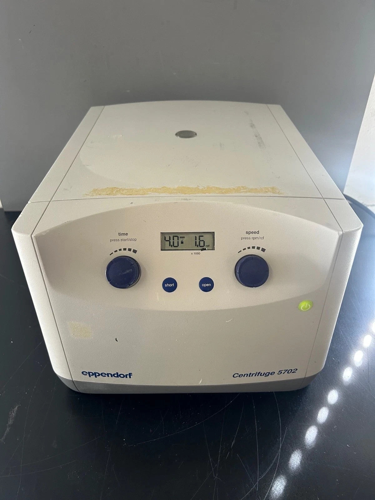 Eppendorf 5702 Centrifuge with A-4-38 Rotor
