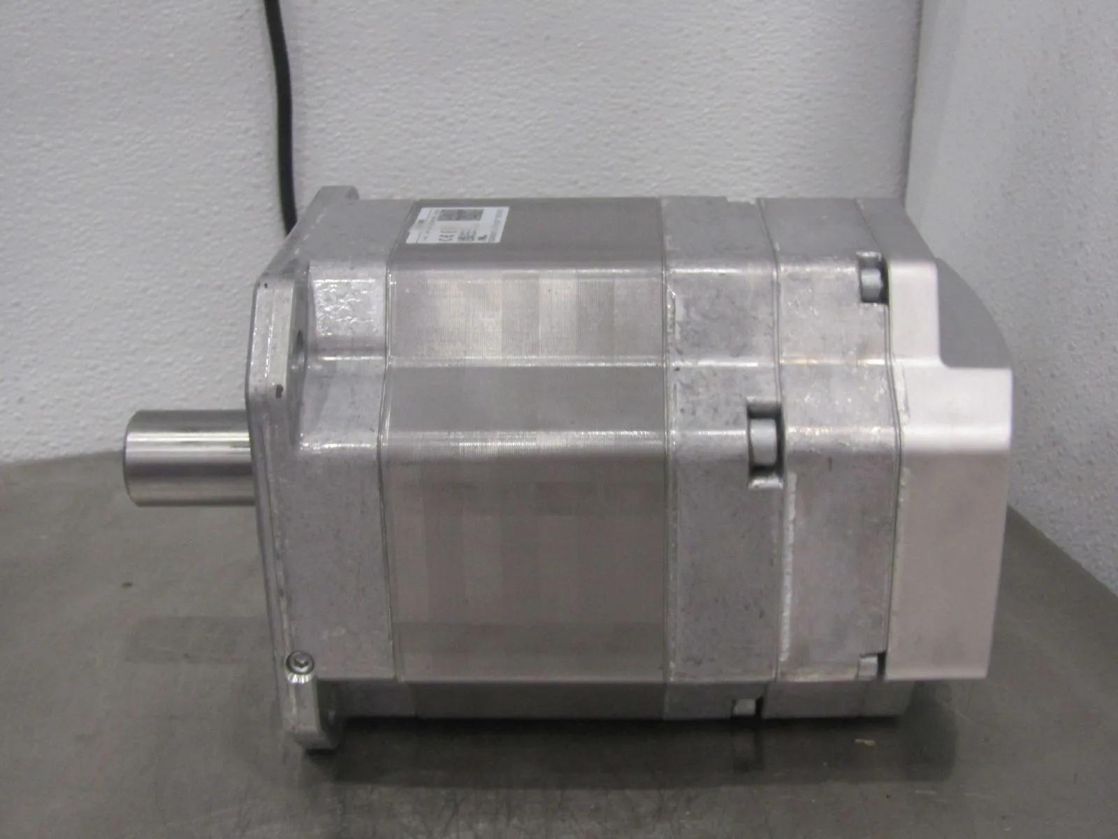 Share Siemens Servo Motor IP65, 3000 rpm, Sinamics S110/S120 - PN: 1FK7083-5AF7